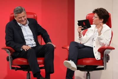 Netflix раскрыл точную статистику о зрителях и просмотрах десяти самых популярных сериалов и фильмов - itc.ua - США - Украина