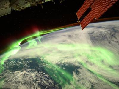 Томас Песке - Астронавт сделал потрясающую фотографию полярного сияния над Землей - techno.bigmir.net