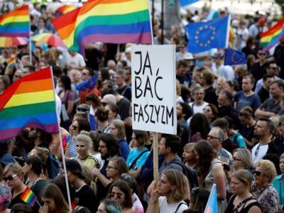 Чтобы не потерять деньги: три региона Польши отменили резолюции о так называемых "зонах, свободных от ЛГБТ" - unn.com.ua - Украина - Киев - Польша