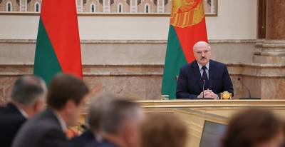 Александр Лукашенко - Александр Лукашенко определил, как и кто до референдума будет дорабатывать проект новой Конституции - grodnonews.by - Белоруссия - Конституция
