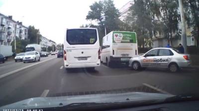 Стали известны подробности ДТП с участием маршрутки и такси на Левом берегу Воронежа - vestivrn.ru - Воронеж