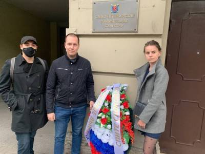 Комсомольцы «похоронили» честные выборы в Петербурге - rosbalt.ru - Россия - Санкт-Петербург