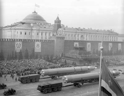 Самый странный парад Победы: что увидели зрители на Красной площади 9 мая 1965 года - russian7.ru