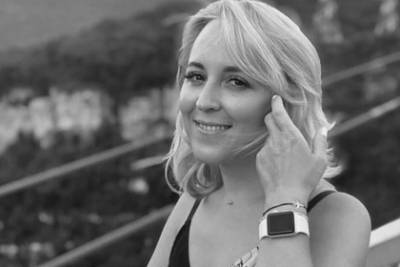 Российская журналистка внезапно умерла в 35 лет - lenta.ru - Челябинская обл. - Уральск