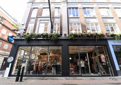 Фредди Меркьюри - В Лондоне открылся официальный магазин группы Queen - rbnews.uk - Лондон