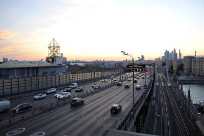 Движение транспорта восстановили на МКАД после ДТП с четырьмя машинами - vm.ru - Москва