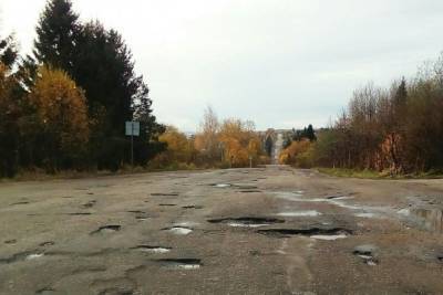 Владимир Уйба - В Сыктывдинском районе начался ремонт дороги Зеленец – Парчег - bnkomi.ru - респ. Коми