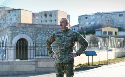 Ильхам Алиев - Иран и Россия воздействуют на «канатоходца» в Баку «кнутом и пряником» — мнение - eadaily.com - Россия - Иран - Тегеран - Азербайджан