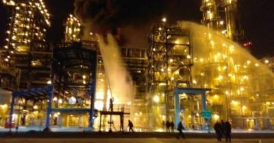 На белорусском нефтеперерабатывающем заводе произошел пожар (ФОТО, ВИДЕО) - delo.ua - Россия - Украина - Белоруссия