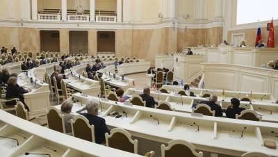 Борис Вишневский - В ЗакСе не стали обсуждать ограничения для журналистов во время заседаний - dp.ru
