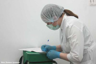 В Кургане в офисе Сбербанка начал работу пункт вакцинации от COVID-19 и гриппа - kikonline.ru - Курганская обл. - Курган