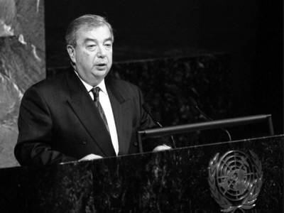Евгений Примаков - Главный жест России в 90-ые: зачем Евгений Примаков развернул самолёт над океаном - russian7.ru - Москва - Россия - США - Косово