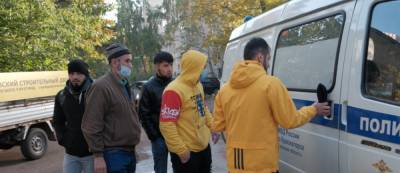 В Красногорске задержали 16 нелегальных мигрантов - runews24.ru - Киргизия - Красногорск