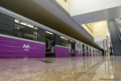 Обнародованы время работы и график движения поездов метро Баку в выходные дни - trend.az