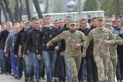 Кабмин утвердил численность осеннего призыва на срочную службу - lenta.ua - Украина