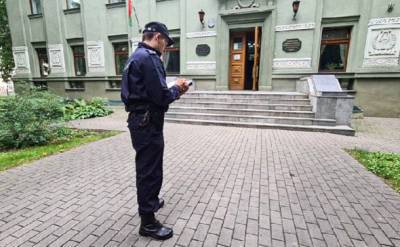 В Минске сотрудника КГБ застрелили при штурме квартиры - newzfeed.ru - Белоруссия - Минск