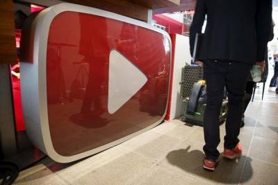 YouTube блокирует распространение ложной информации о вакцинах - smartmoney.one - New York - Нью-Йорк - Reuters