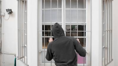 Из-за допросов на иврите суд оправдал рабочего по обвинению в квартирной краже - vesty.co.il - Израиль - Иерусалим