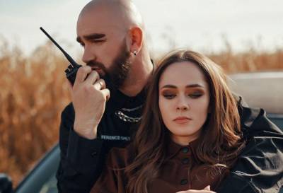 Юлия Санина - Санина из The Hardkiss в штанах из латекса заставила мужа расплыться в улыбке: «Просто богиня» - sport.politeka.net - Украина