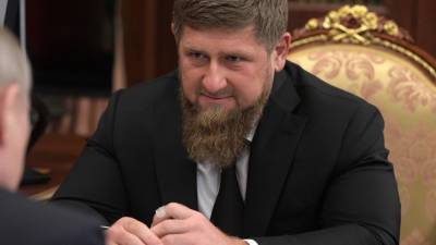 Владимир Путин - Рамзан Кадыров - Ахмед Дудаев - Кадырова наградили орденом «За заслуги перед Отечеством» III степени - mir24.tv - Россия - респ. Чечня