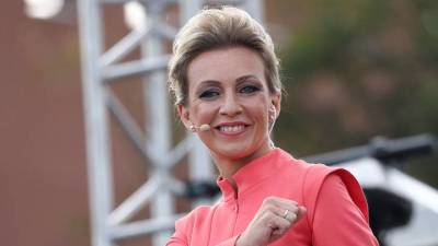 Владимир Зеленский - Мария Захарова - Захарова оценила подаренную Зеленскому книгу и поиронизировала над ее дарителем - vm.ru - Россия - США - Украина - шт. Огайо