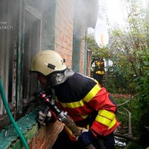 Под Запорожьем во время пожара погиб мужчина. Фото - reporter-ua.com - Украина - Запорожская обл. - Запорожье