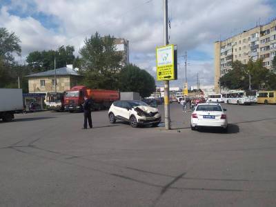 На улице Островского 22-летняя рязанка врезалась в опору ЛЭП - 7info.ru - Рязань