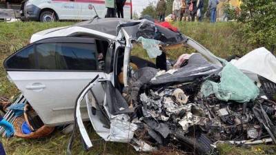 Один человек погиб в результате ДТП с участием автобуса и легковушки в Подмосковье - vm.ru - Москва - Московская обл. - Московская область