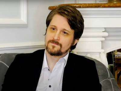 Эдвард Сноуден - Сноуден заявил об опасности для владельцев смартфонов - pintnews.ru - Россия - Китай - США - Англия - Франция