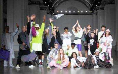 Показ вне модельных стандартов: ROUSSIN представили новую коллекцию на Ukrainian Fashion Week (ФОТО) - skuke.net - Украина - Киев