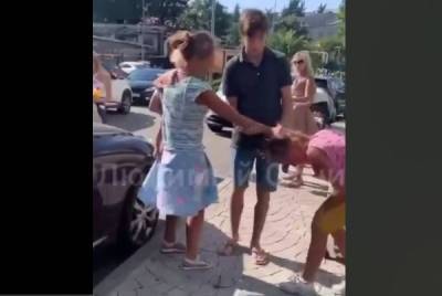 Детский омбудсмен в Сочи подключилась к инциденту с пьяной матерью, оттаскавшей за волосы дочь - govoritmoskva.ru - Москва - Россия - Сочи - Краснодарский край