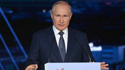 Владимир Путин - Николай Иванов - Главное — это люди: основные тезисы выступления Путина на ВЭФ - 5-tv.ru - Дальний Восток