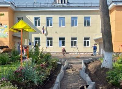 На территории детского сада в Глазове почти полностью заменили асфальт - gorodglazov.com - респ. Удмуртия - Строительство
