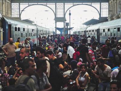 Никита Стасишин - Узбекских мигрантов будут завозить в Россию чартерными поездами - bloknot.ru - Россия - Казахстан - Узбекистан