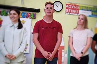 Евгений Куйвашев - Проспавший 1 сентября российский учитель остался на работе - lenta.ru - Россия - Свердловская обл.
