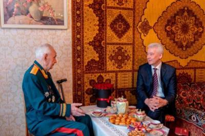 Сергей Собянин - Собянин сообщил о выплате 20 тыс руб ветеранам к 80-летию Битвы за Москву - aif.ru - Москва - Вена - Волоколамск