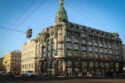 Петербуржцев ужаснула «посконно купеческая» вывеска на Доме Зингера - rosbalt.ru - Санкт-Петербург - Краснодар