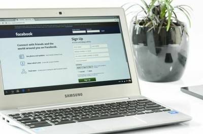 СМИ: Facebook в России могут оштрафовать на часть выручки - pnp.ru - Россия