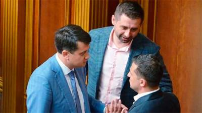 Дмитрий Разумков - Давид Арахамия - Арахамия запросил подписные листы для снятия Разумкова с поста председателя Верховной Рады - bin.ua - Украина