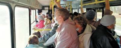 В Таганроге увеличат стоимость проезда в городских автобусах до 25 рублей с 5 октября - runews24.ru - Ростов-На-Дону - Батайск