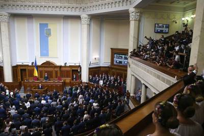 Дмитрий Разумков - Давид Арахамия - Спикера Верховной Рады попытаются отправить в отставку - lenta.ru - Украина