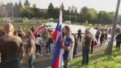 В Словении полиция применила водометы и слезоточивый газ на акции против COVID-ограничений - 1tv.ru - Словения - Пекин - Любляна