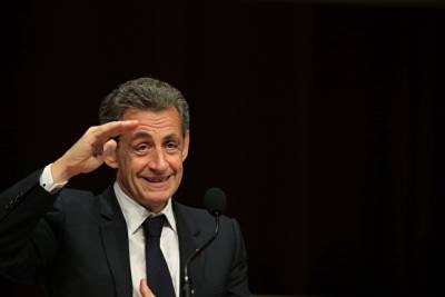 Николя Саркози - Экс-президента Франции Николя Саркози приговорили к году лишения свободы - znak.com - Франция - Париж