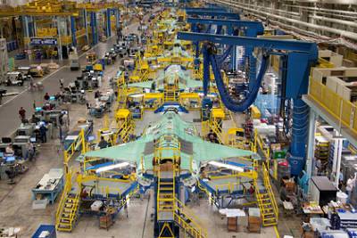 Lockheed Martin поставила 700-й истребитель F-35 - lenta.ru - США - Twitter