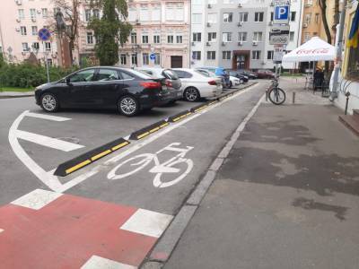 Уряд схвалив зміни в ПДР для велосипедистів, а у Києві вперше встановили гумовий борт для відокремлення велосипедної смуги - itc.ua - Украина