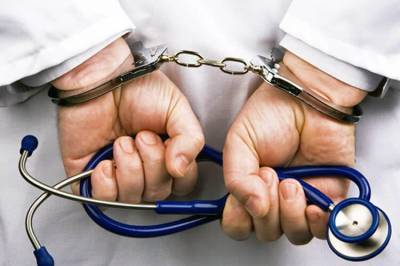 Суд не отпустил экс-главврача модульного госпиталя МЧС Азербайджана под домашний арест - trend.az - Азербайджан - Баку