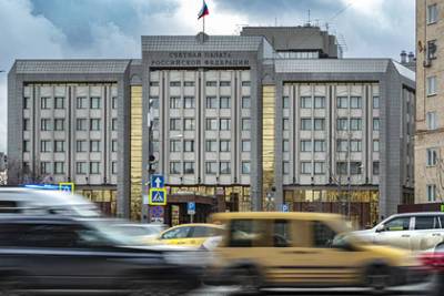 Оценено предложение Счетной палаты сделать детские выплаты к школе ежегодными - lenta.ru - Россия