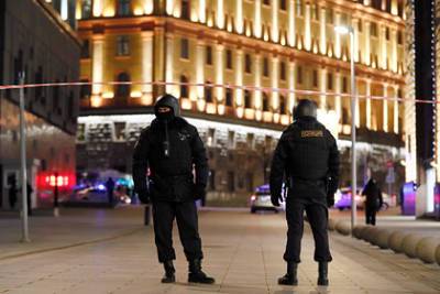 ФСБ утвердила перечень запрещенных к передаче за границу сведений - lenta.ru - Россия