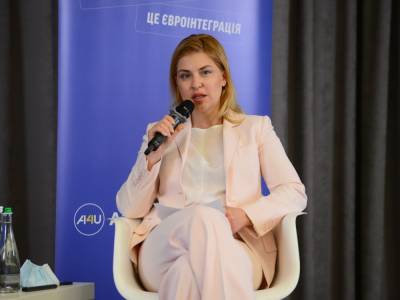Давид Арахамия - Александр Корниенко - Ольга Стефанишина - Савик Шустер - Стефанишина: Китай – важный партнер, стратегический, но не идеологический - gordonua.com - Китай - США - Украина - Англия
