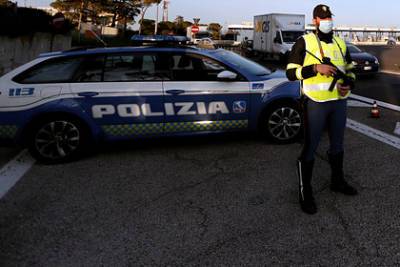 В Италии в результате перестрелки пострадали восемь человек - lenta.ru - Италия - штат Орегон